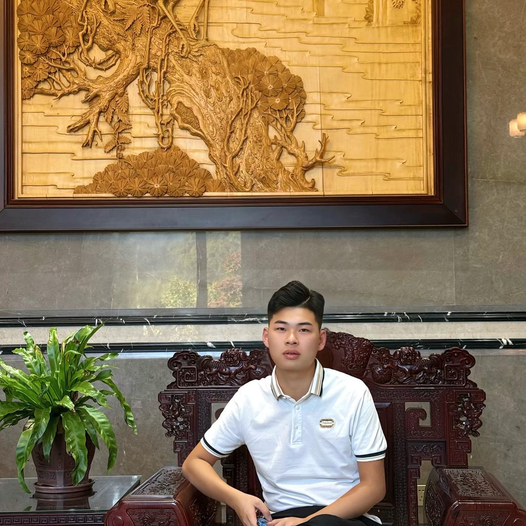 雷耀阳（乐于助人）