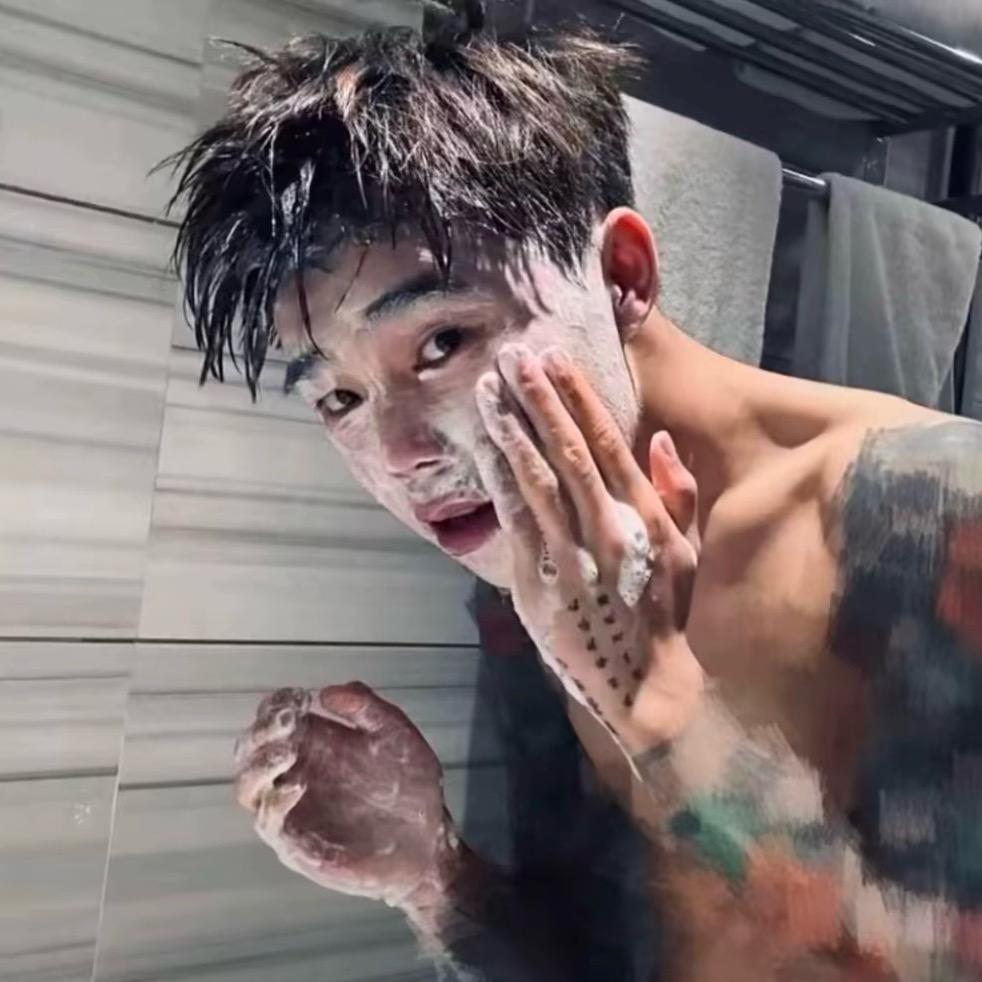 养虎人.🕸️