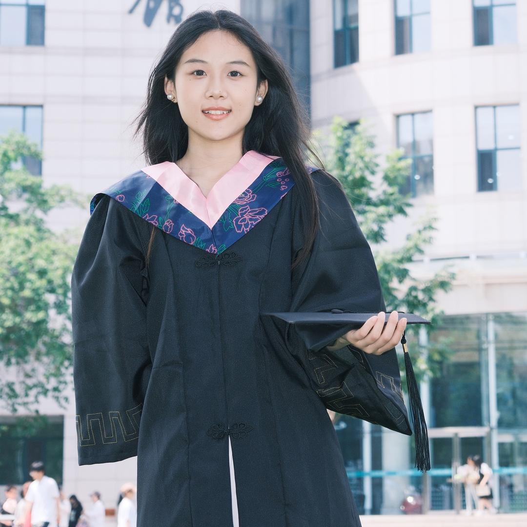 德恩同学👩‍🎓
