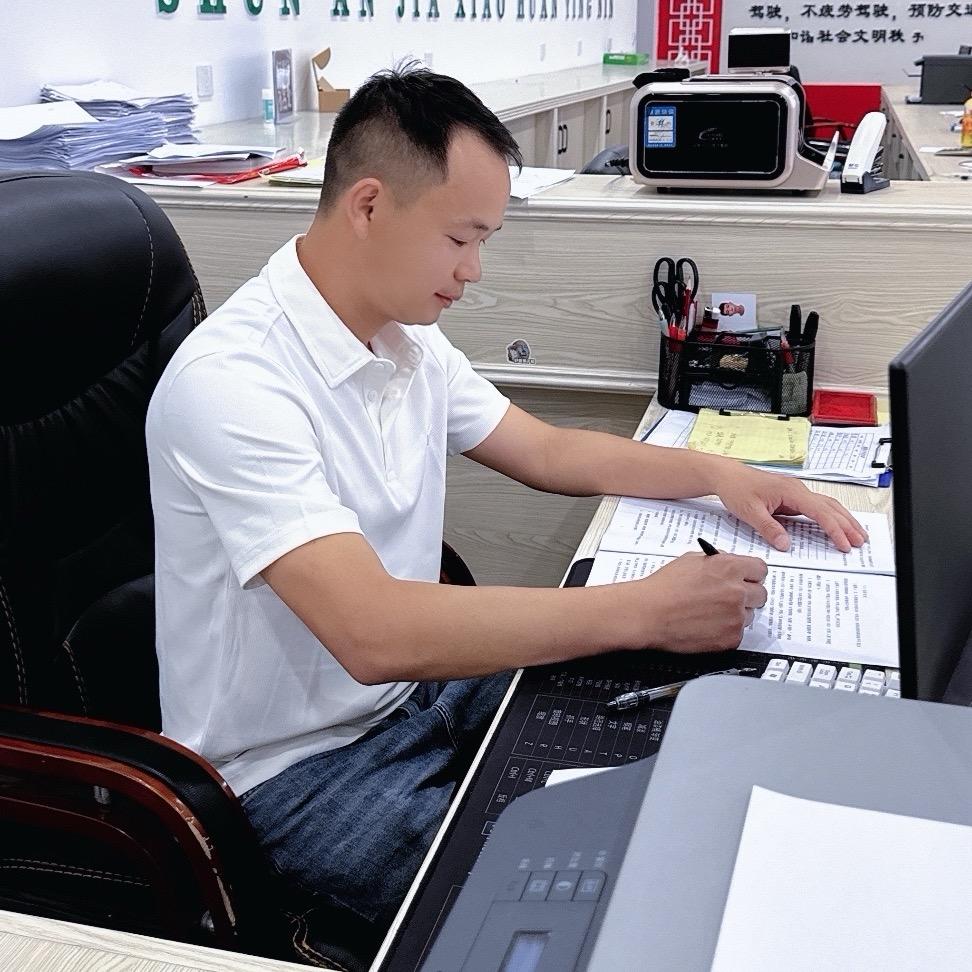驾考咨询汪主任