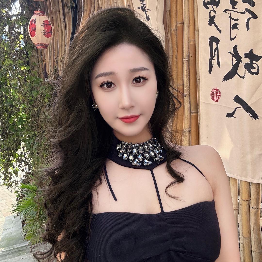 俄罗斯美少女