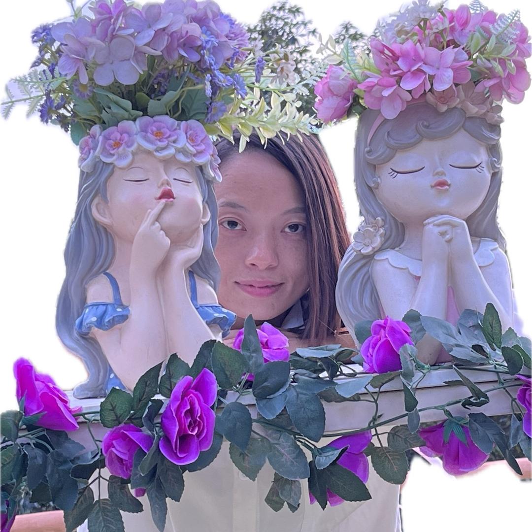 PEEK塑料黄小姐