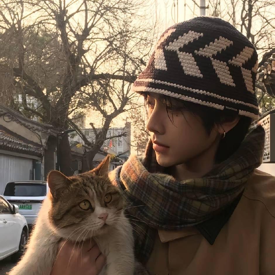 即将拥有人鱼线的Lsir