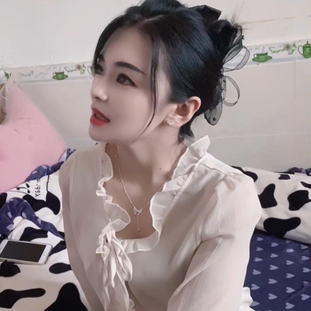 依依࿐🦋ꦿ໊