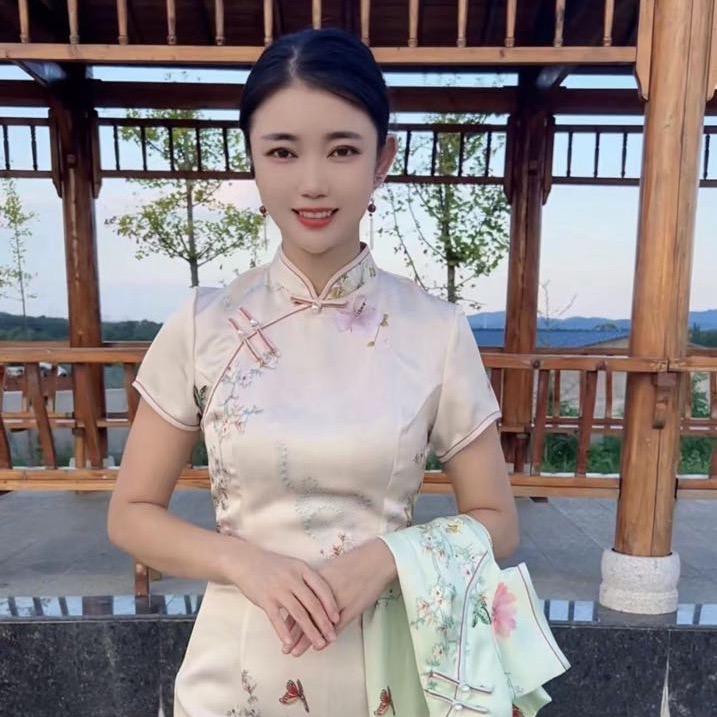 苏州点点旗袍