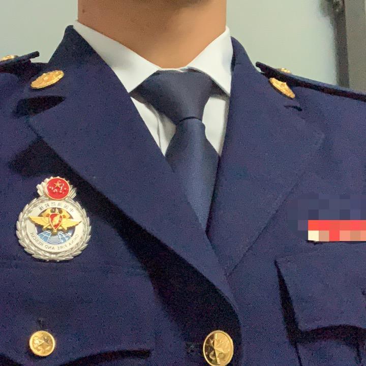 龙先森爱睡懒觉