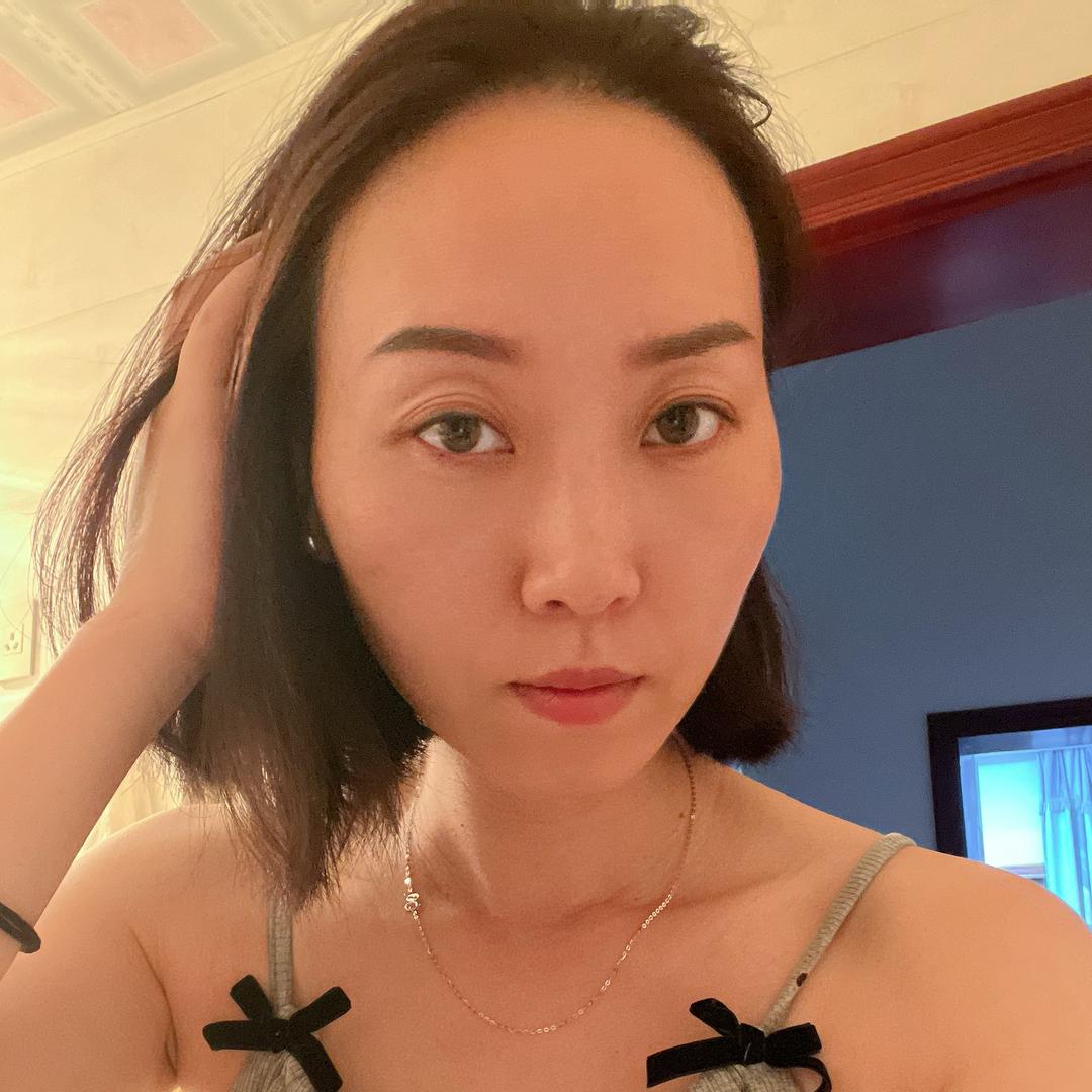 镇龙神主戚梦梦头像