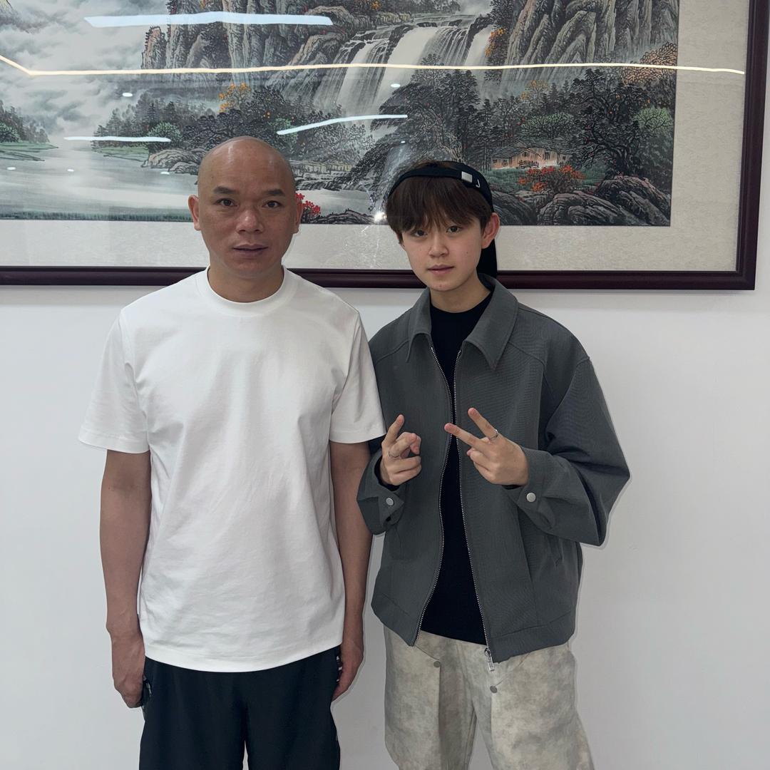 吴勇团队摄影师