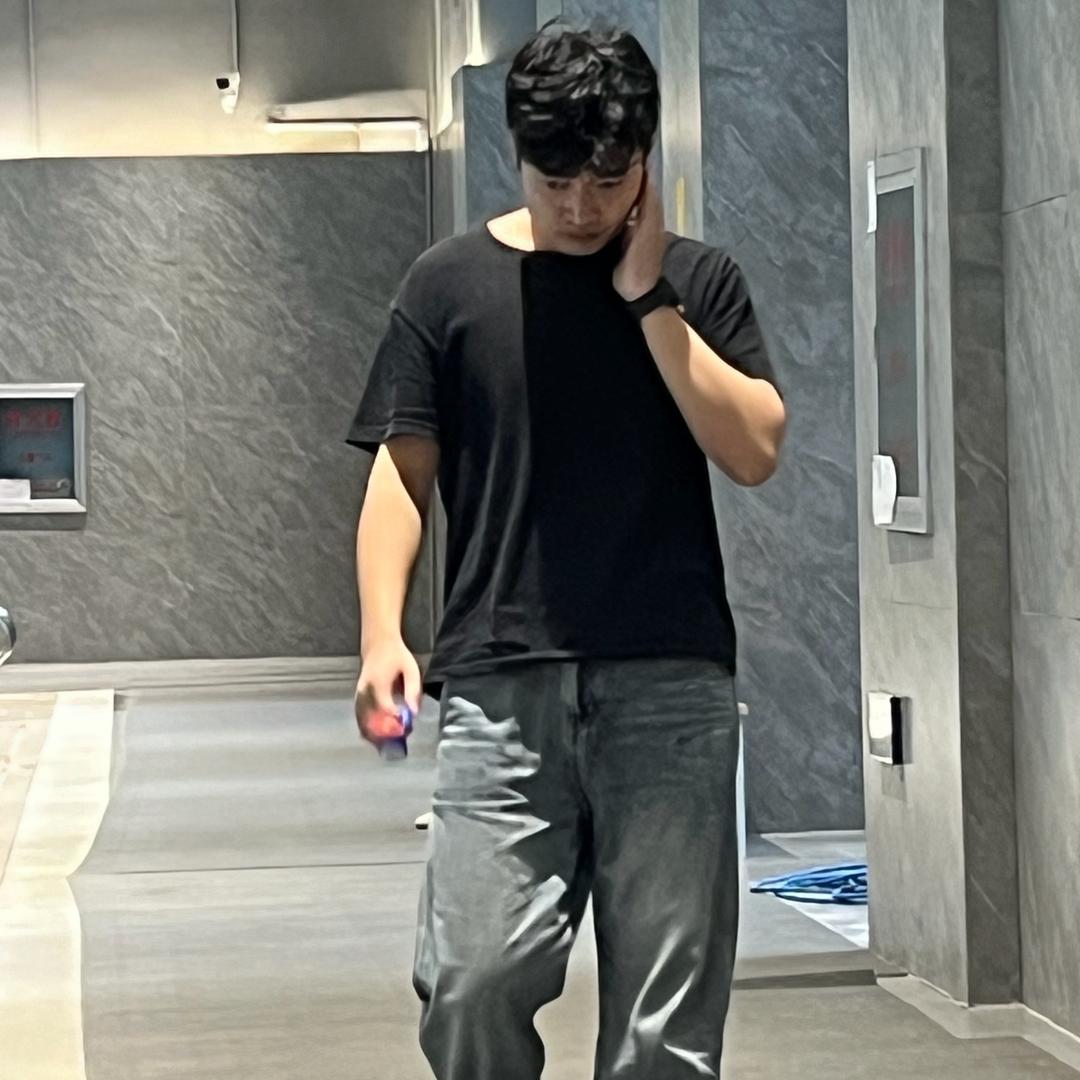 教游泳的刘教练