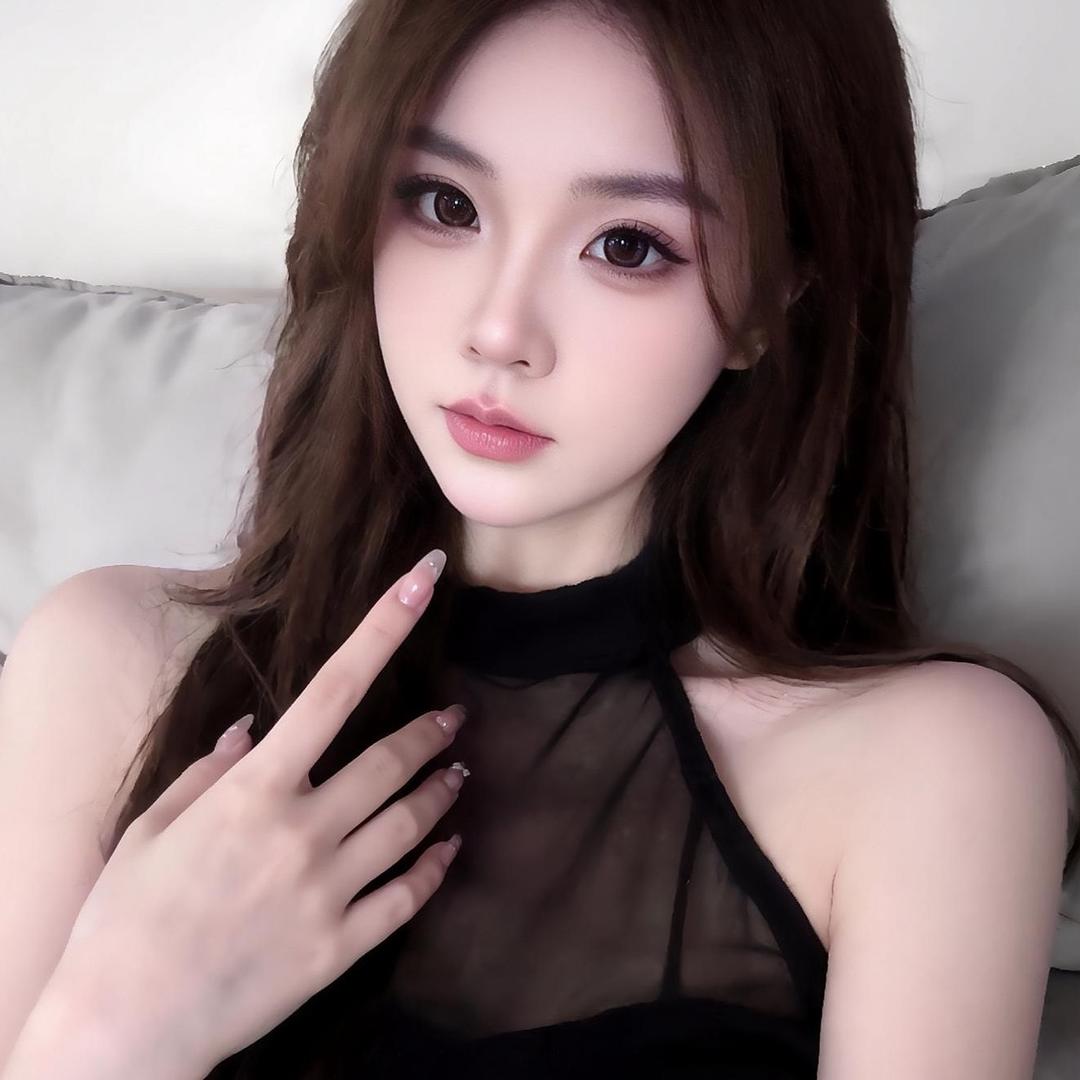 高小婷.