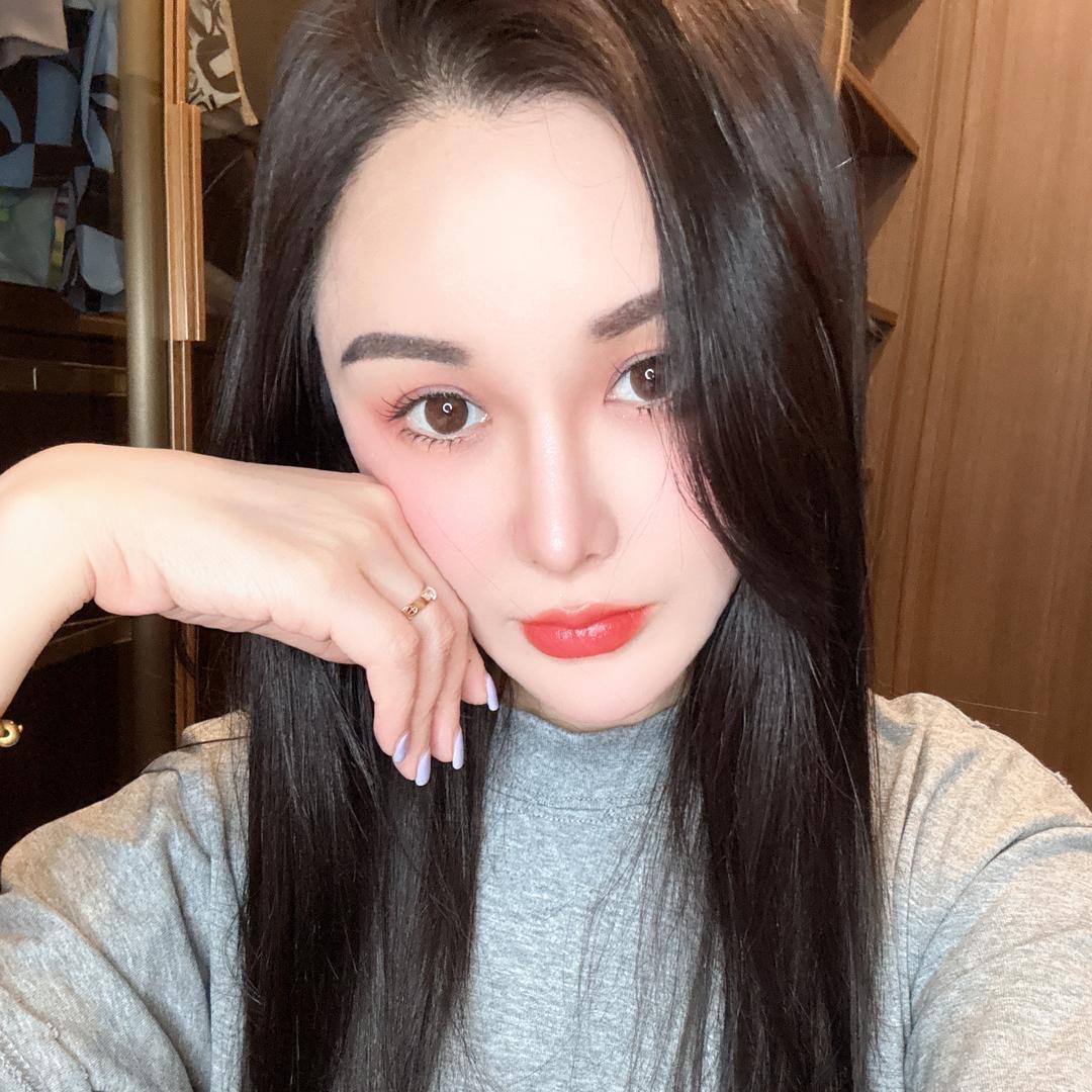 飞儿高定轻奢女装