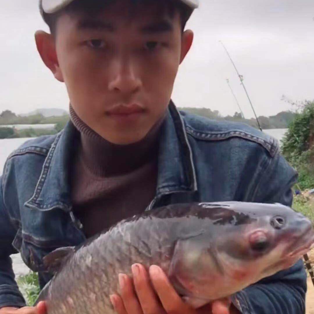 小李钓鱼
