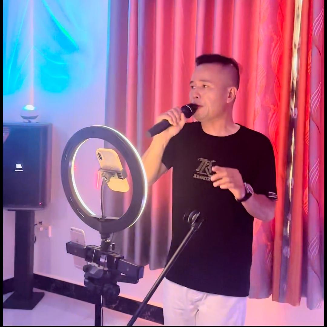 陈益霄 🎤（广西贺州）