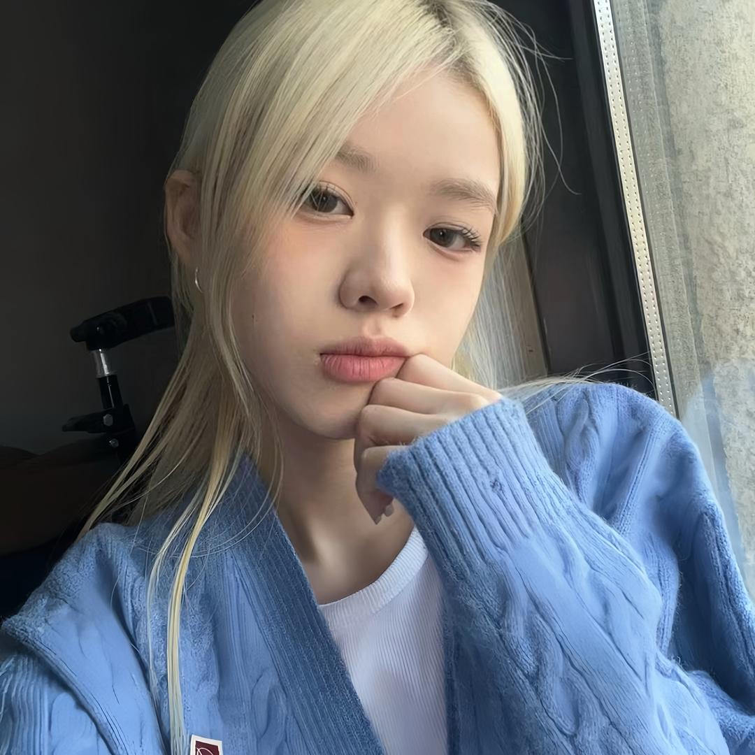 小yi.