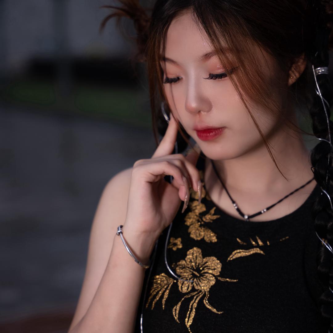 希雯（摩旅中国）
