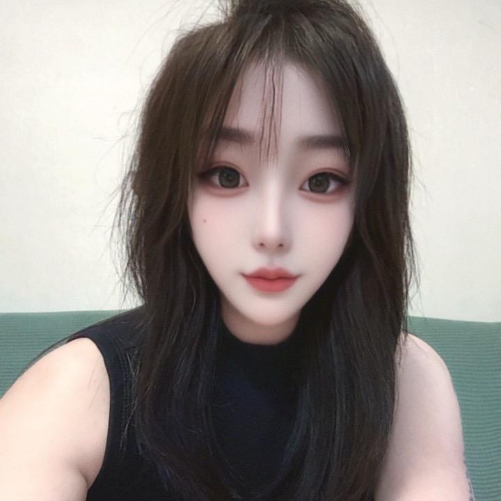 M、
