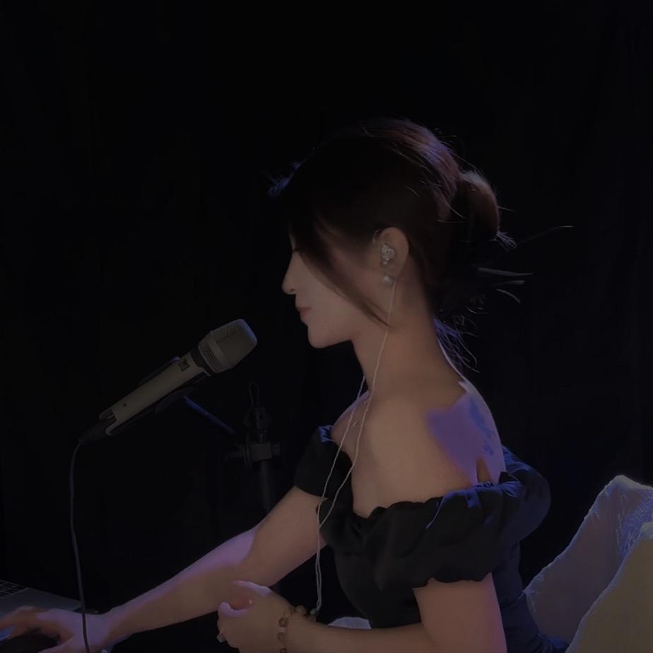 爱唱歌的小短腿🎤