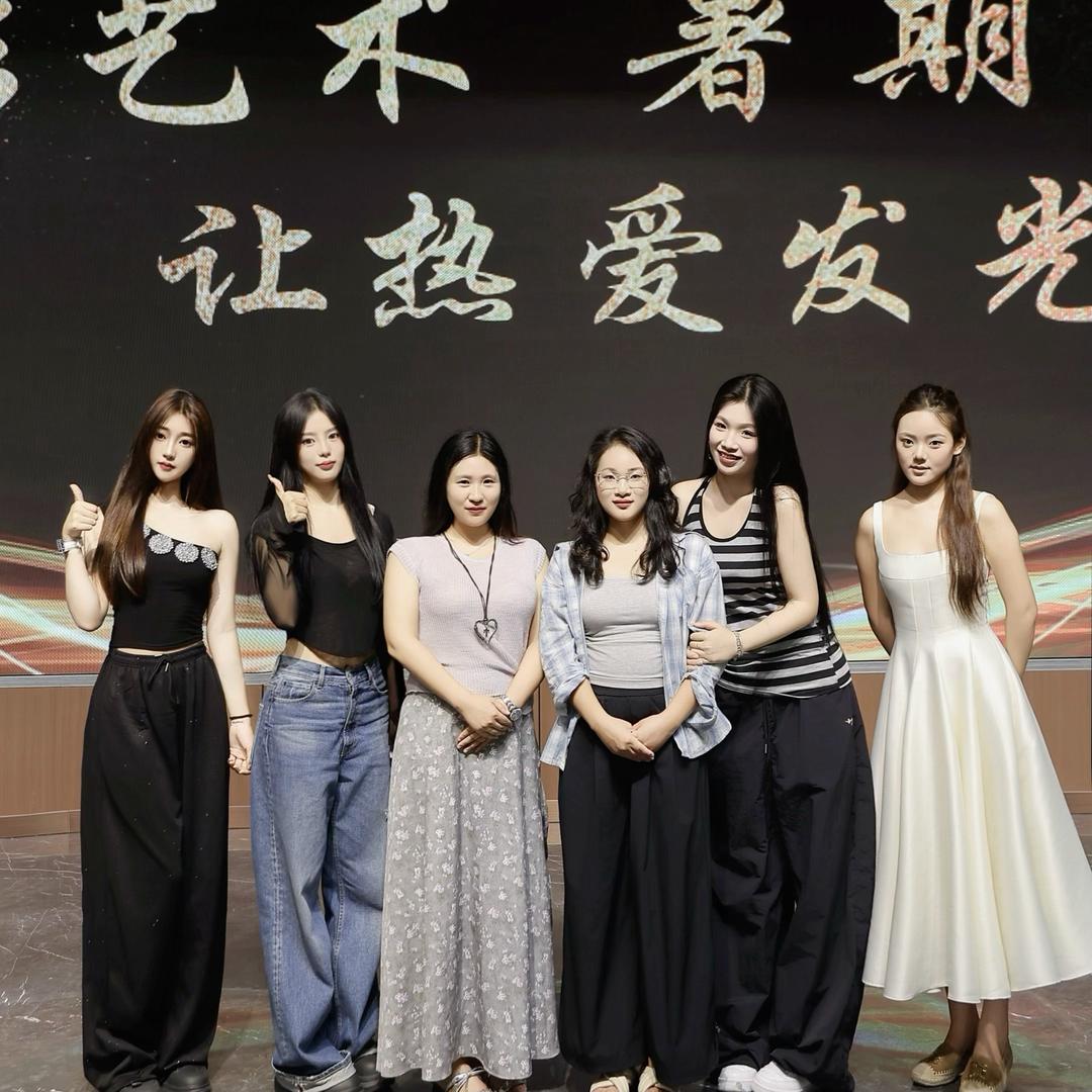 柘彩王老师呀