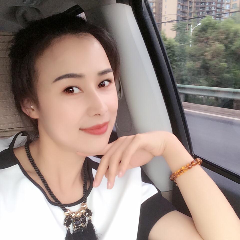 霞光里的云