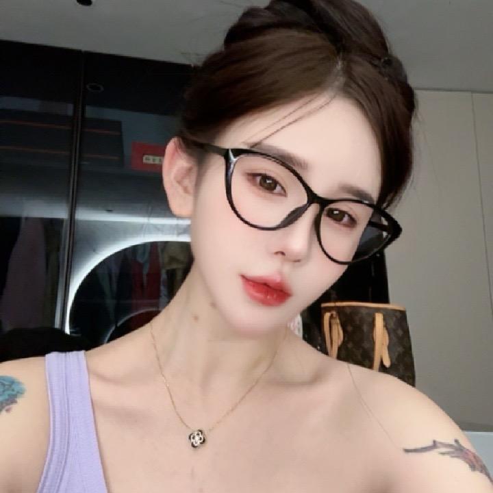 陈静依