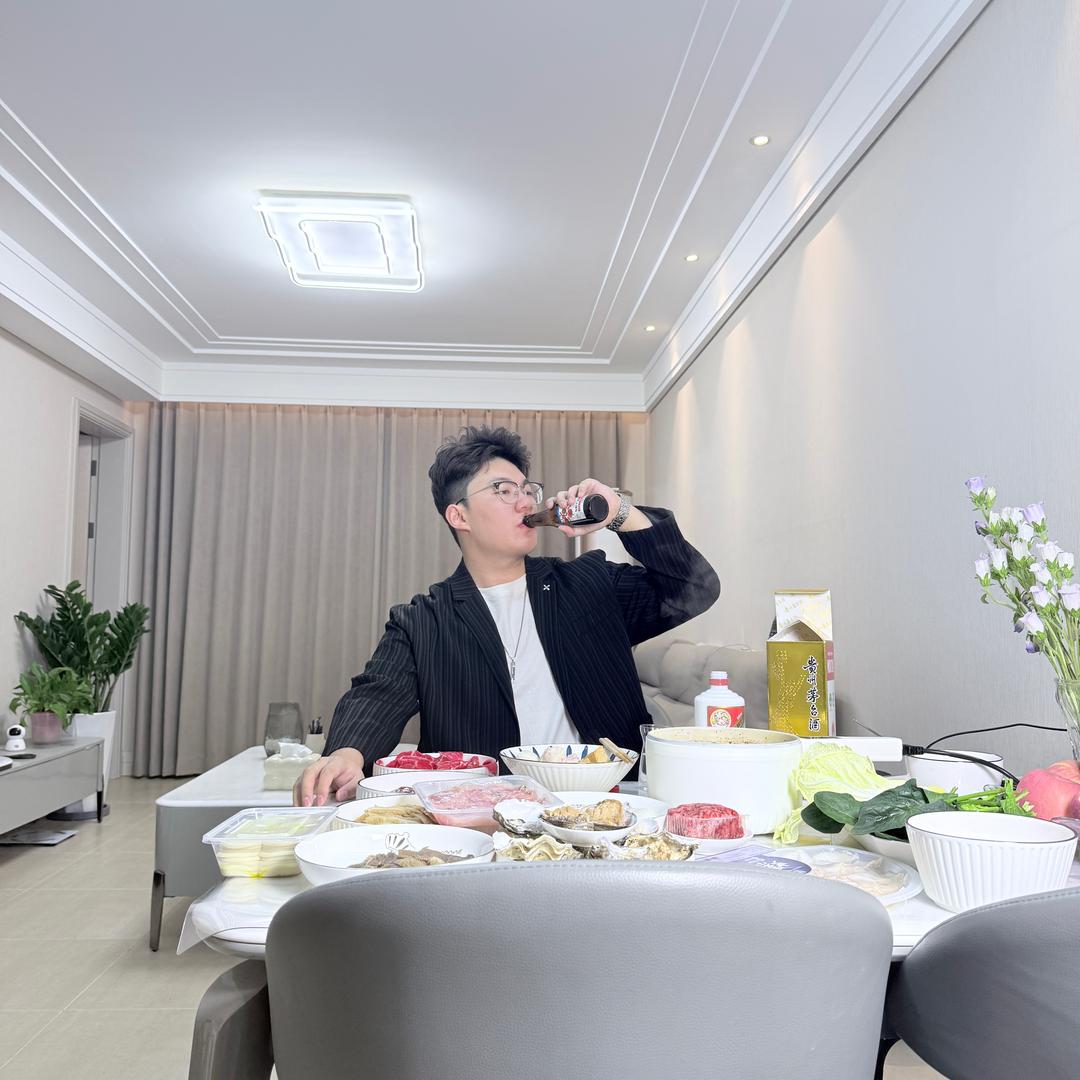 刘先生.