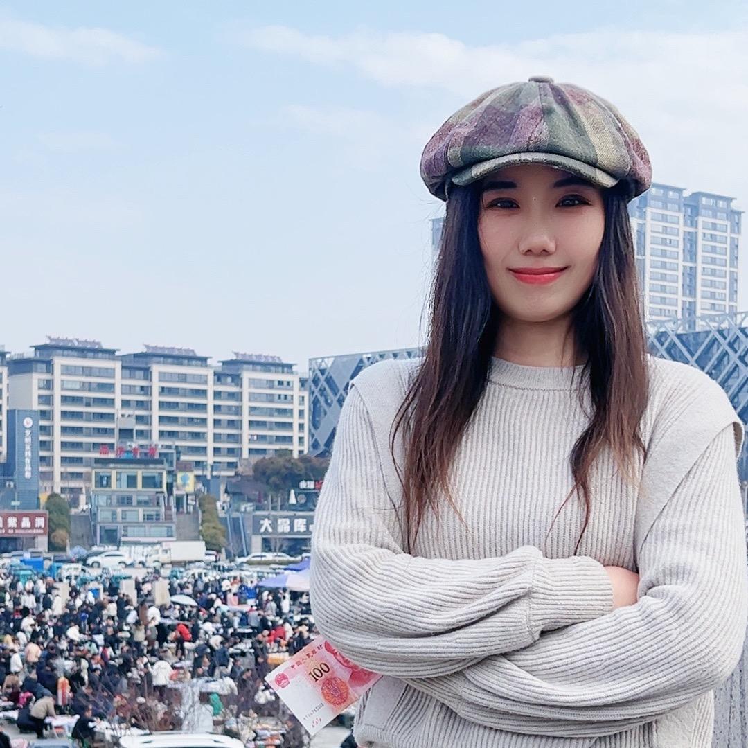 双双带你走进水晶村