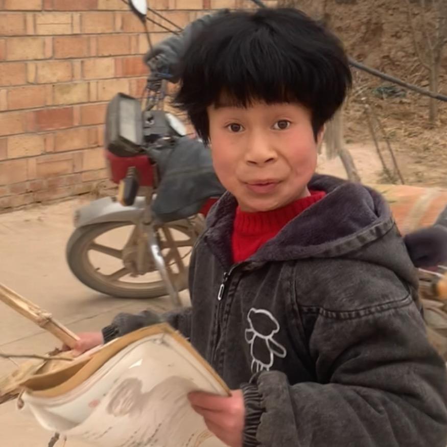 农村小学生高紫益