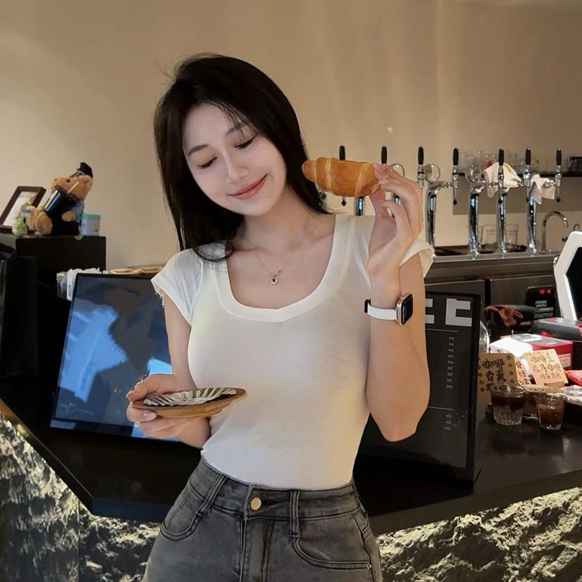 小笼包🐆（充电中～充满就回来了）