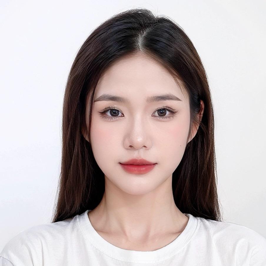 教化妆的青青