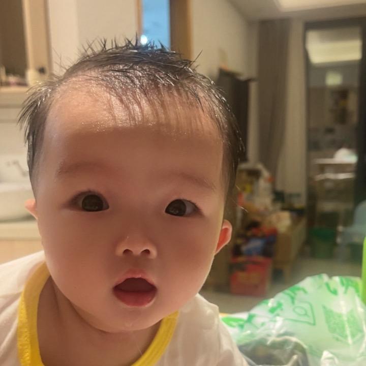 依