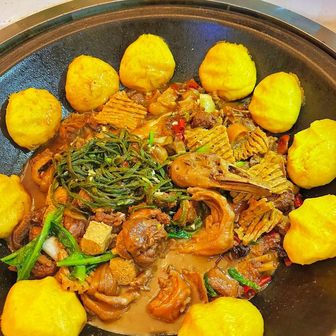 镇安姥家大锅台（铁锅炖）
