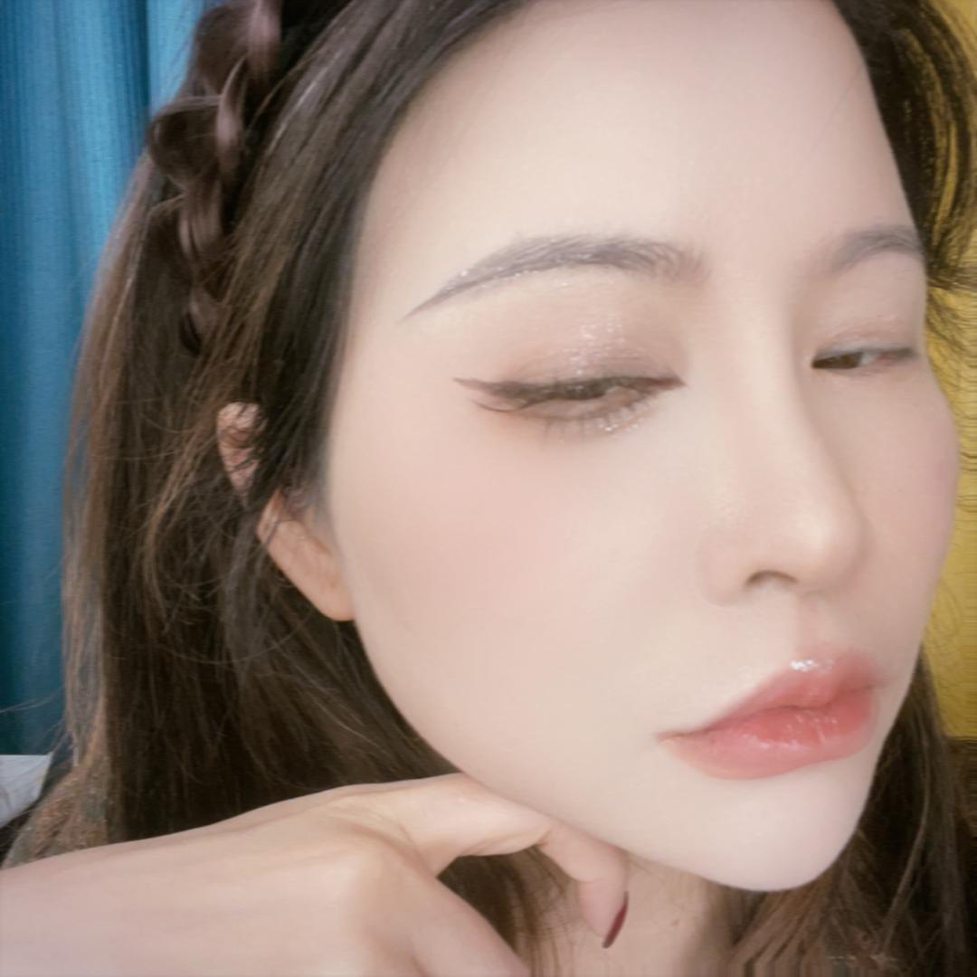 蒙蒙的彩妆