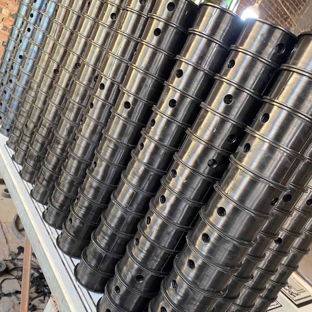 冰咖啡。。。橡胶阀坐生产中……