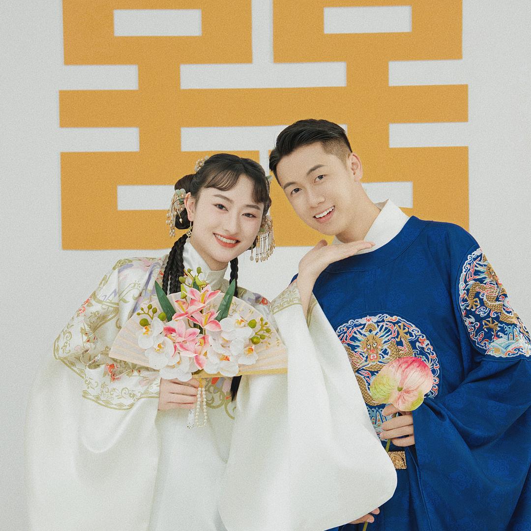 纳雍县皇家新娘婚纱摄影