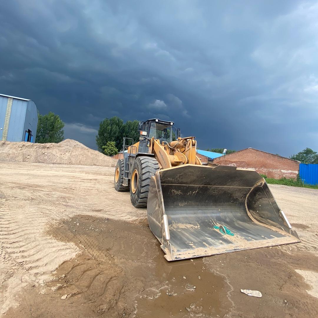 生活（记录铲车干活）