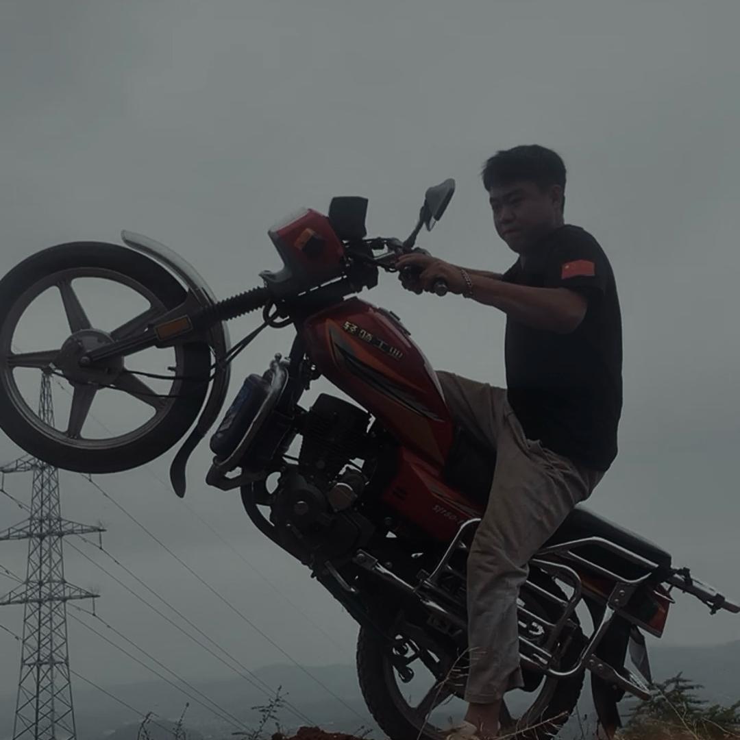云小飞玩老豪车