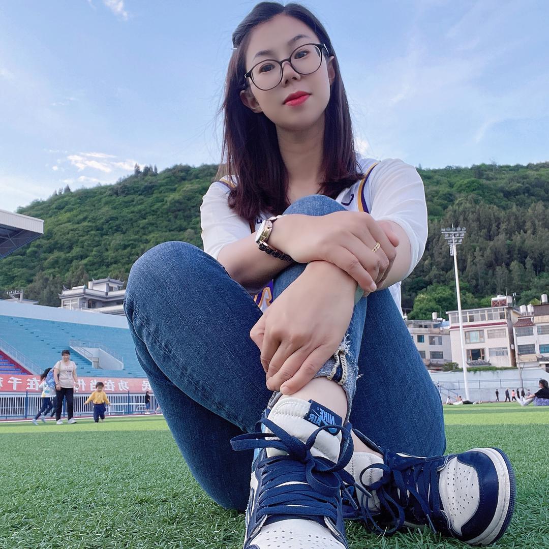 卖水果的朵拉🌸