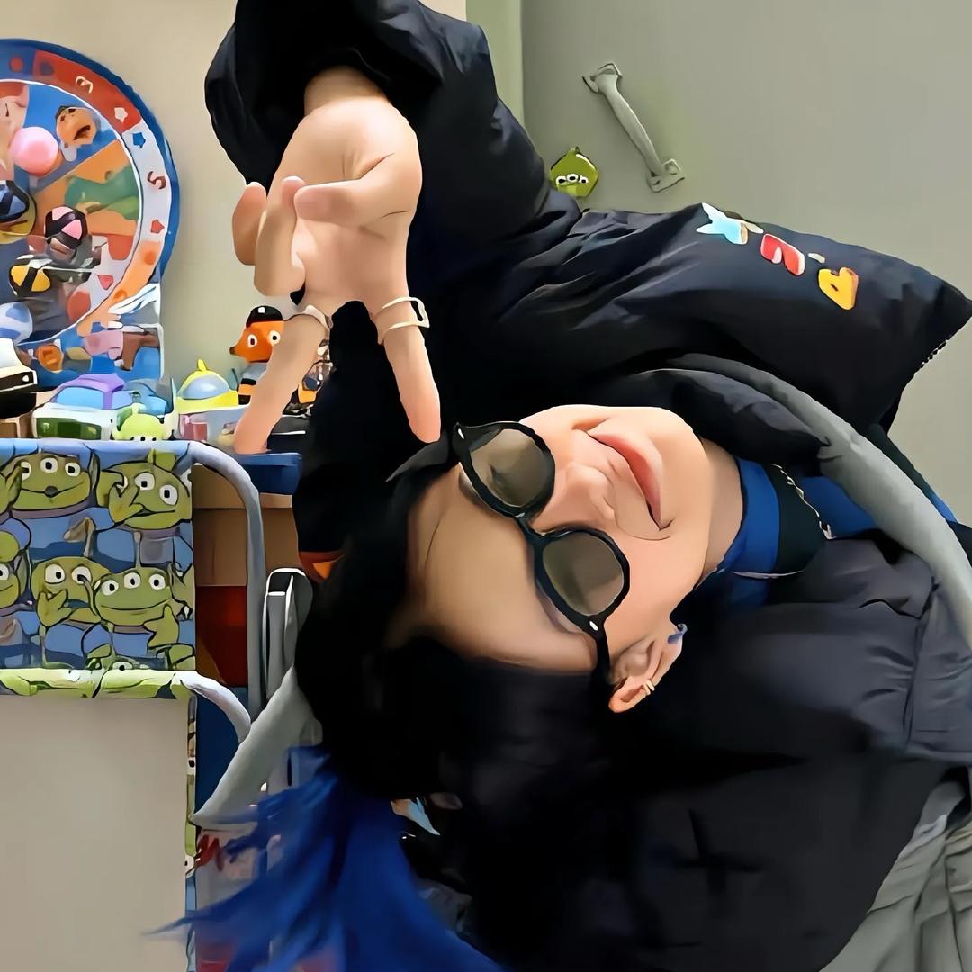 G·