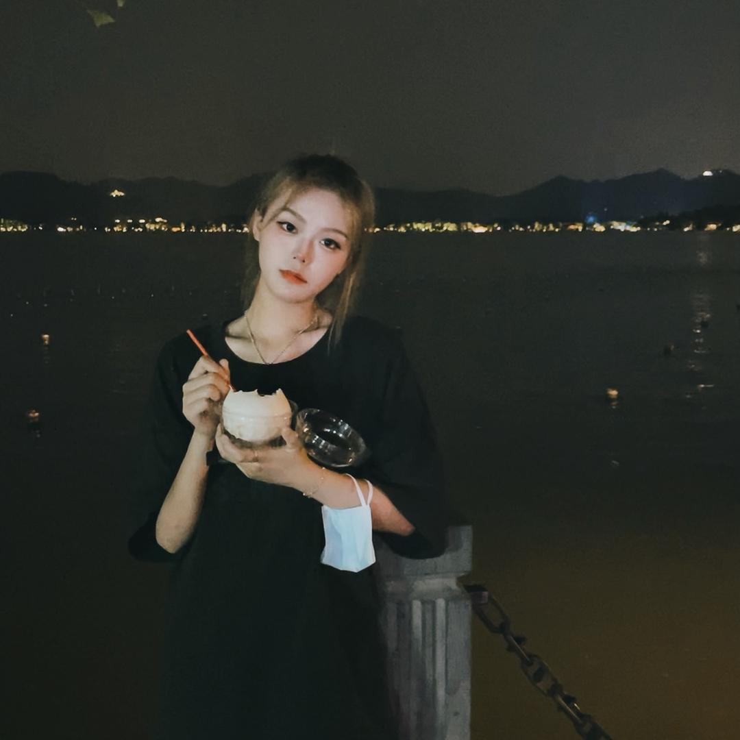 百变小瑛