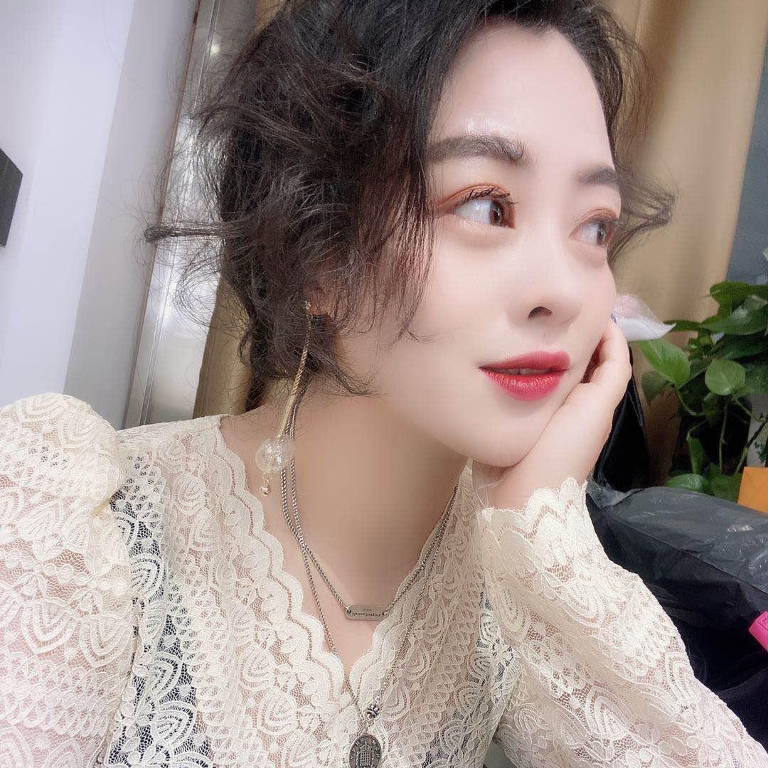 钱有有的服装店