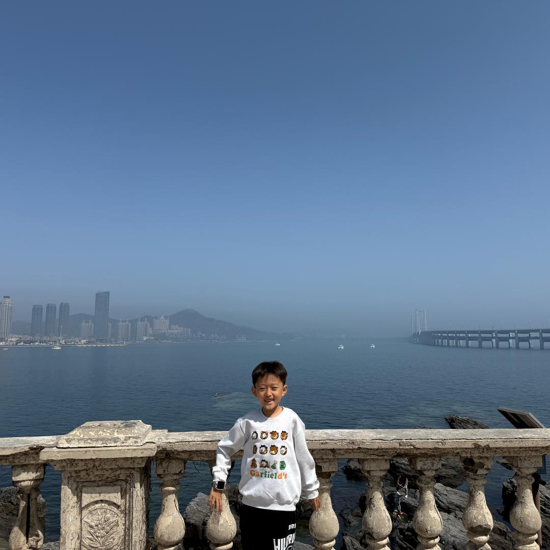 小珺和饲养员的日常