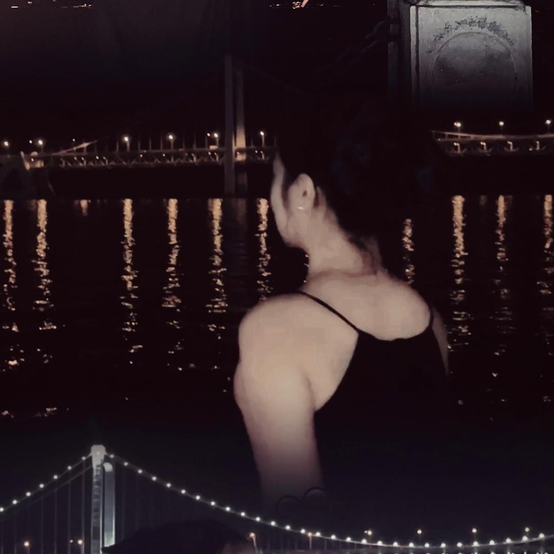 卖海钓鱼味小青年