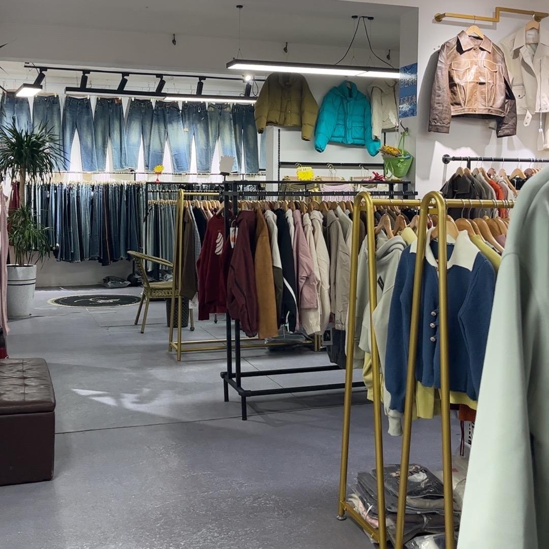 东津 芊佰度服饰工厂店 7区17栋101