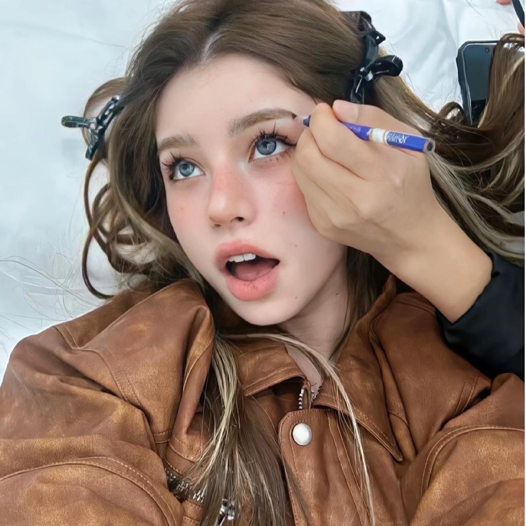 𝙇 𝙅 𝙃
