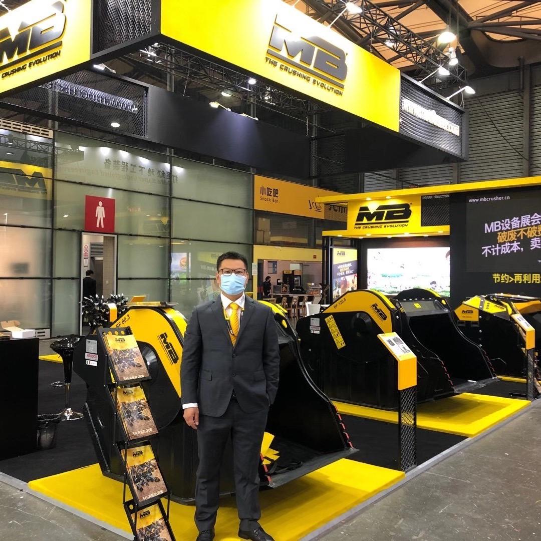 MB crusher 磨宝破碎斗  牛锋