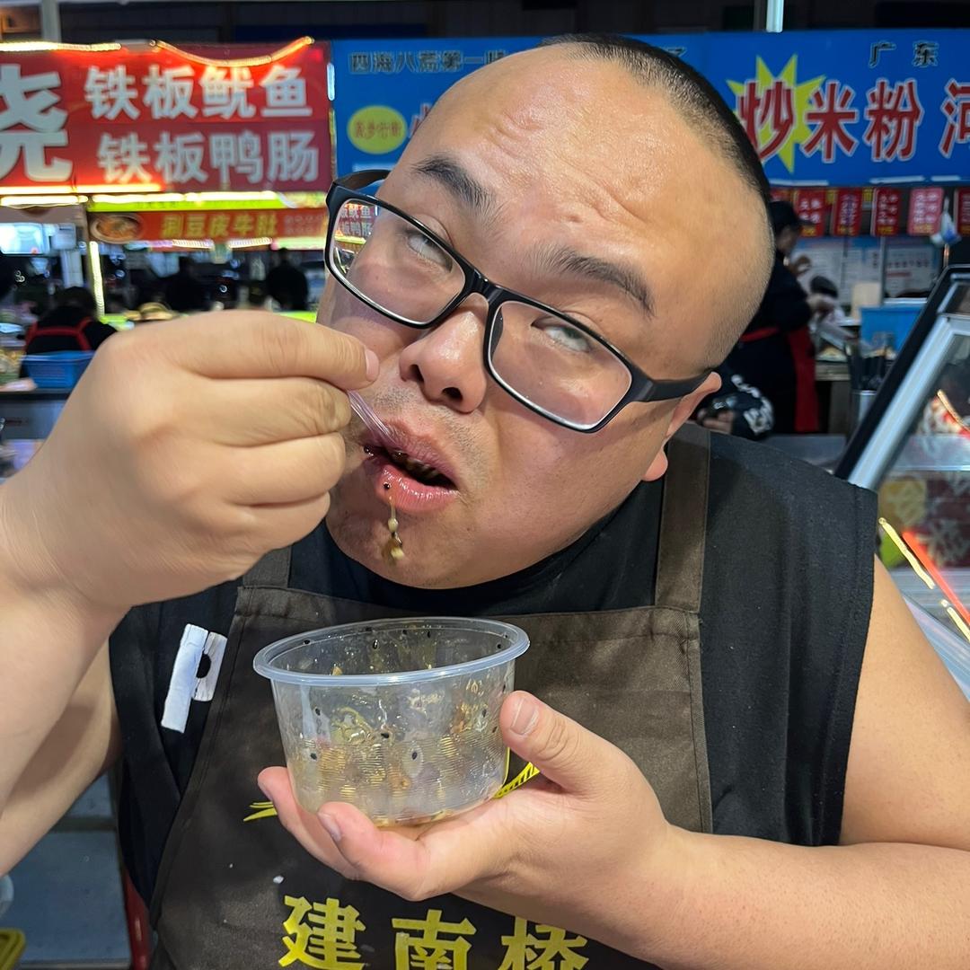 蹭饭哥梁胖胖