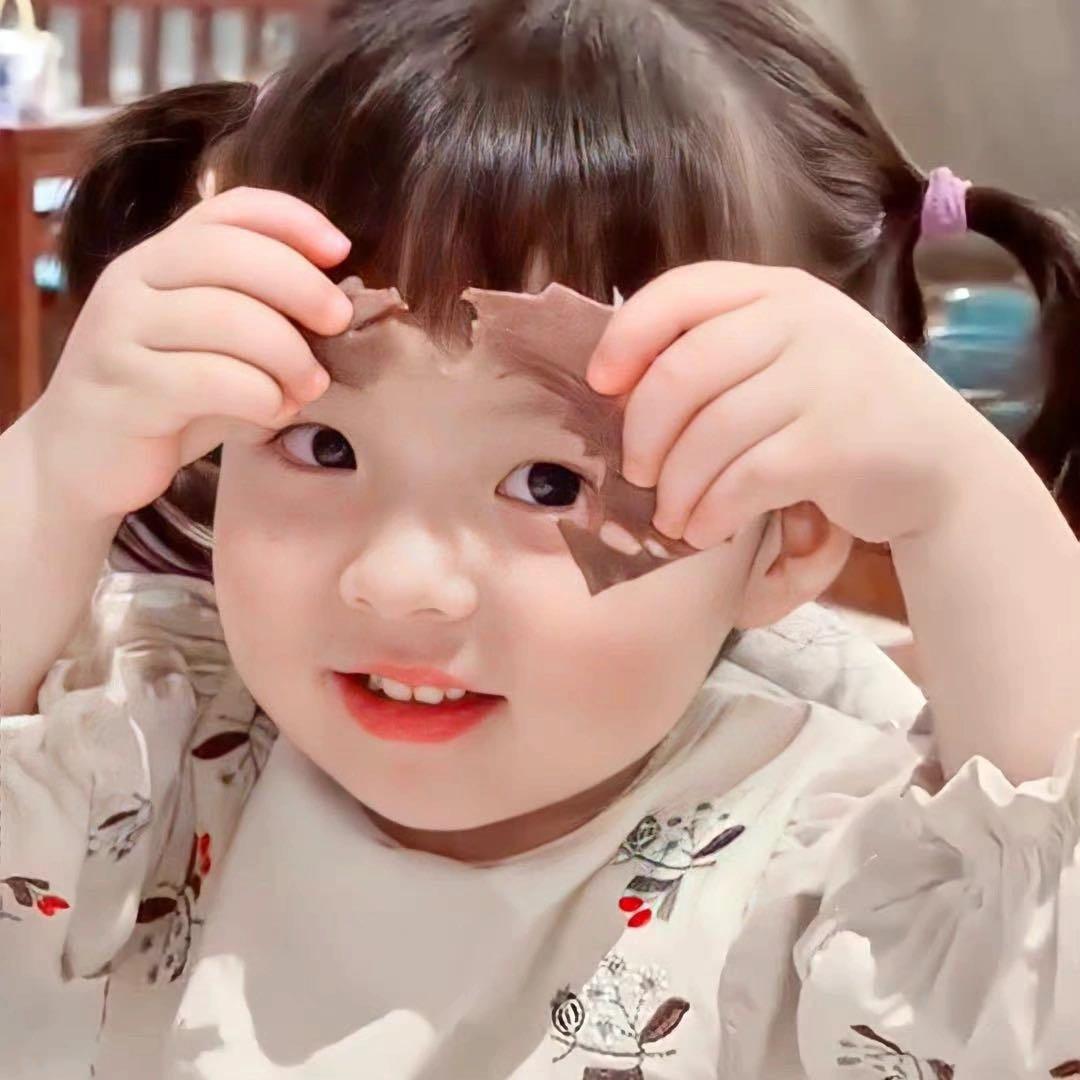 ◡̈ 👧²⁰²²