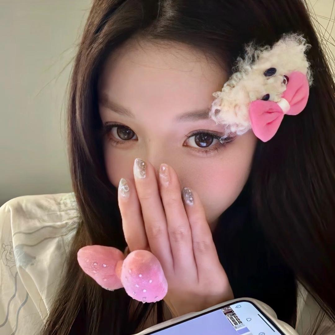 ㅤㅤㅤㅤ ㅤㅤㅤㅤㅤㅤ៸៸᳐>⩊<៸៸᳐