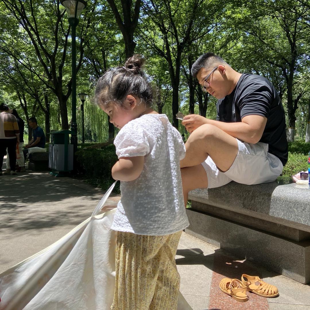 狂踹瘸子那条好腿.