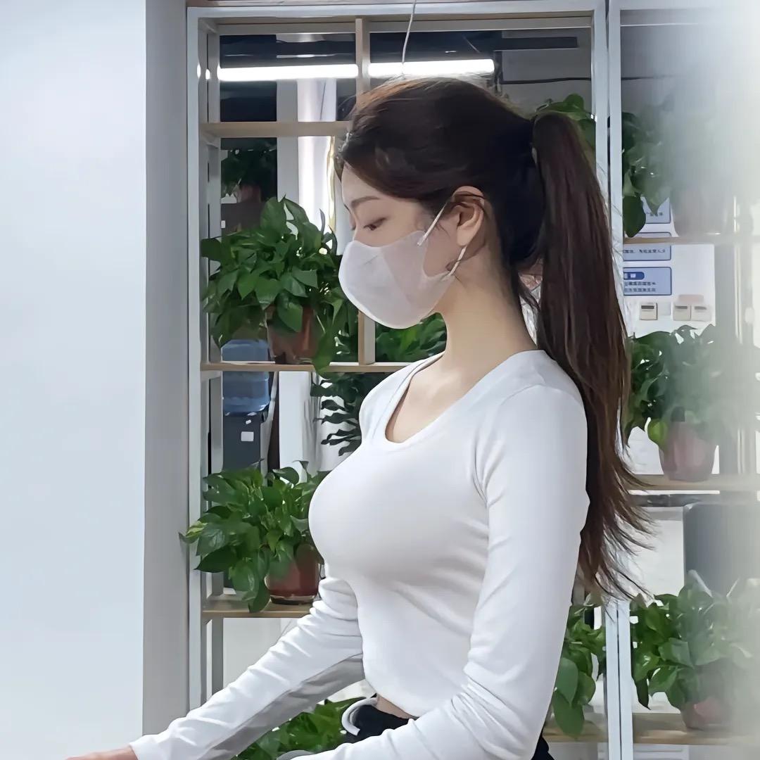 华强北十年耳机工厂店